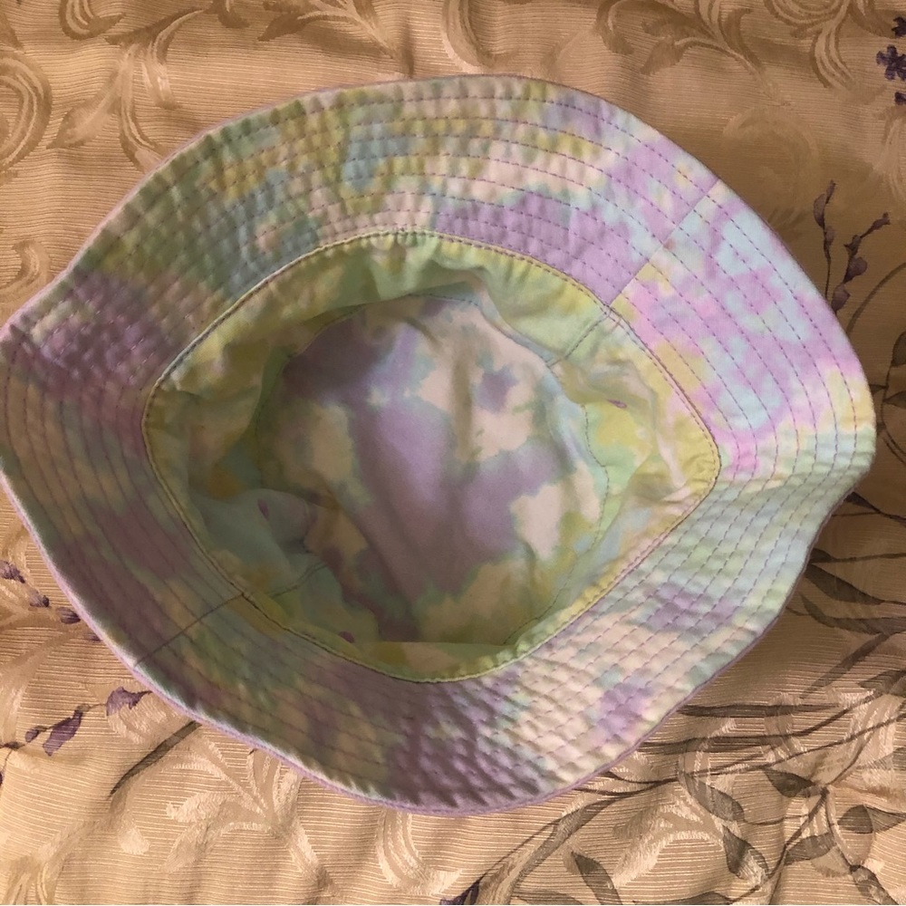 Hat - Picture 3 of 3